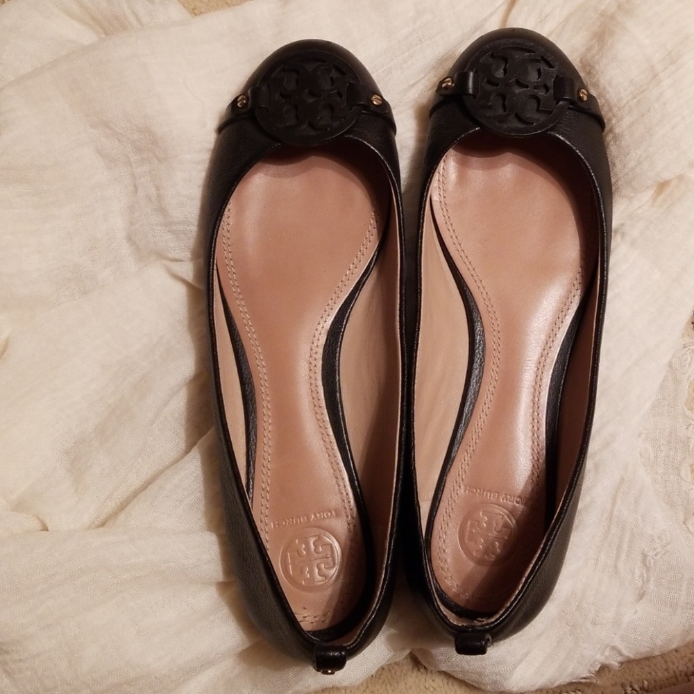Tory Burch black leather flats